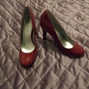 Bandolino Shoes - Essential Red Pumps π
π Bandolino Shoes - Essential Red Pumps π
π